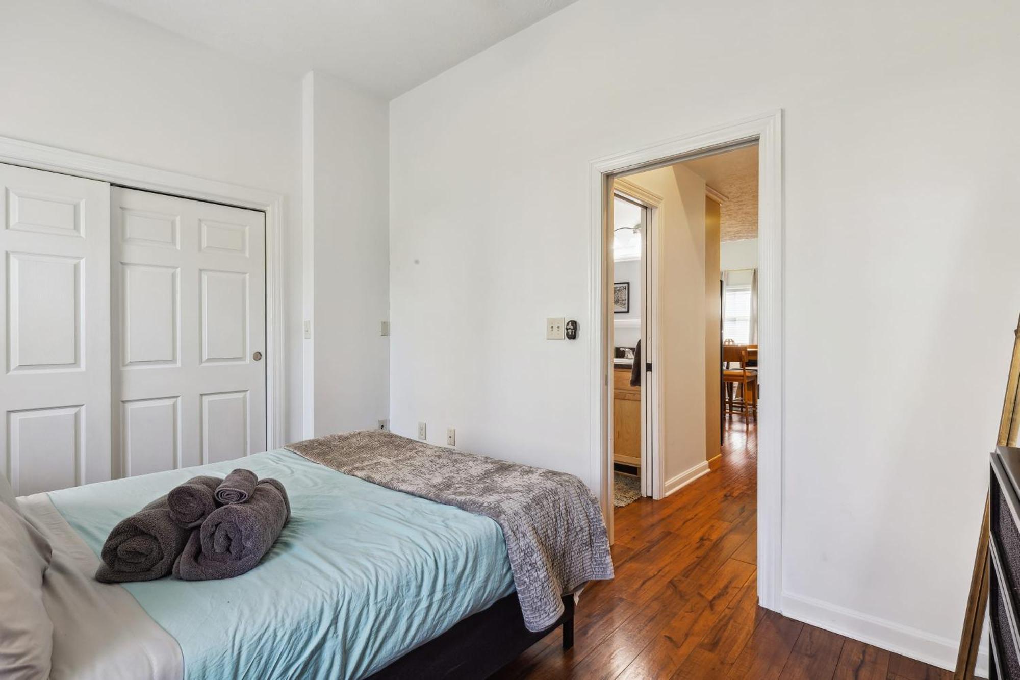 Вилла Newly Renovated Tremont Treasure I Cozy + Modern Кливленд Экстерьер фото