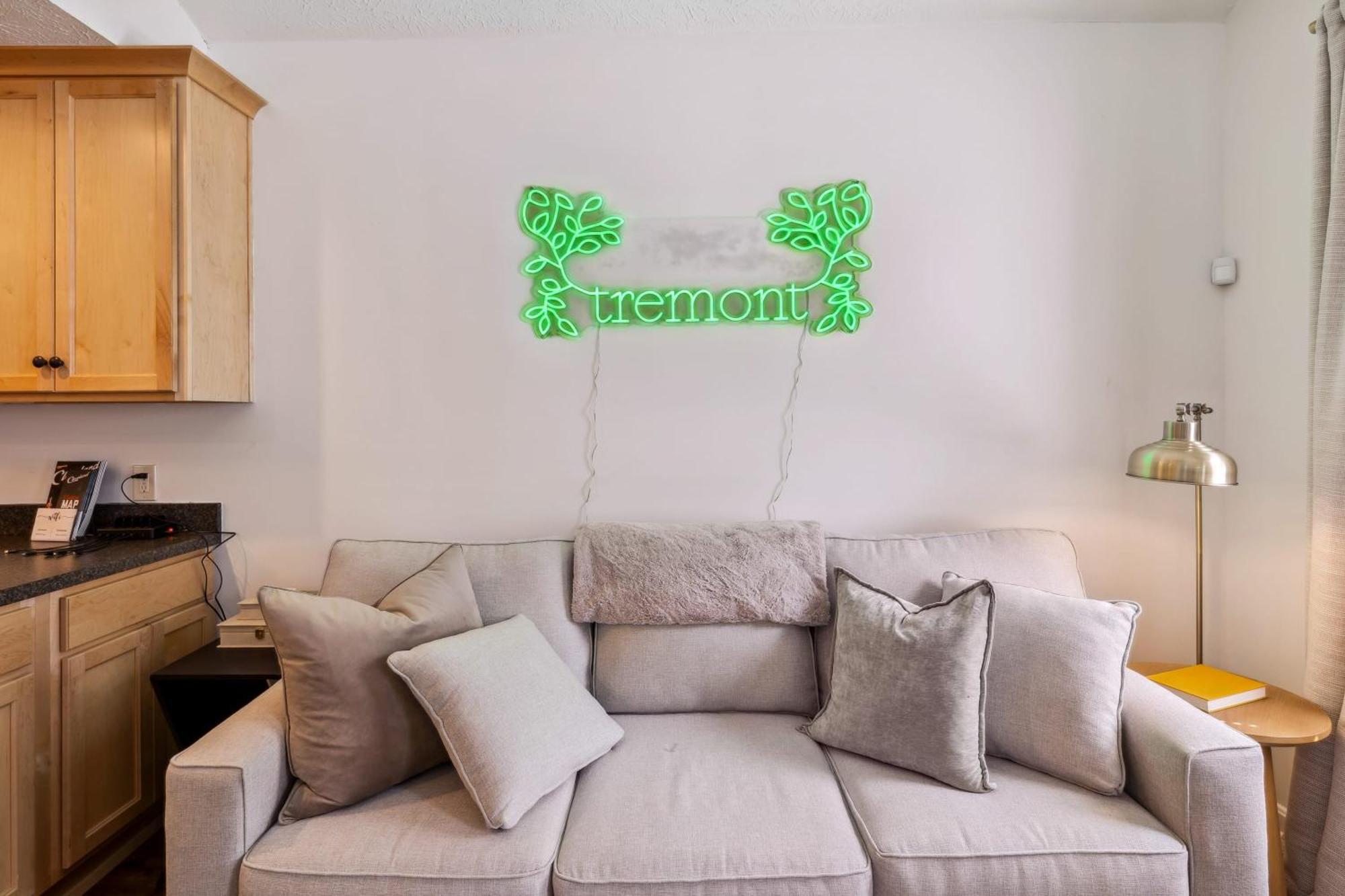 Вилла Newly Renovated Tremont Treasure I Cozy + Modern Кливленд Экстерьер фото